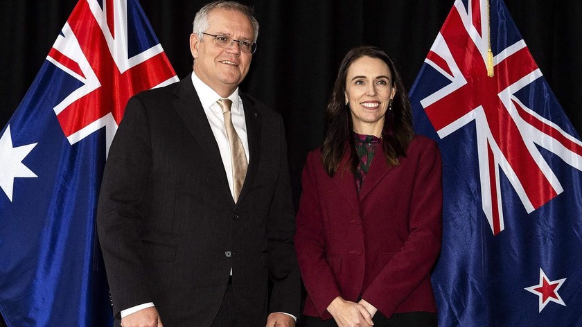 Thủ tướng của Australia (trái) và New Zealand (phải) đã đưa ra bản tu. 