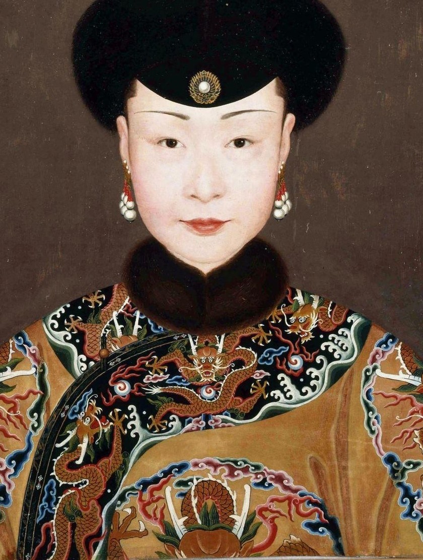 Ô Lạt Na Lạp thị - Hoàng hậu thứ 2 của Thanh Cao Tông Càn Long đế.