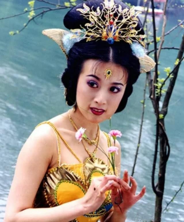 “Công chúa Khổng Tước” Kim Xảo Xảo.