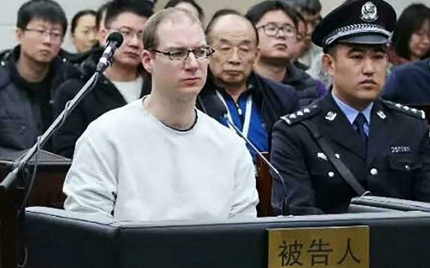 Bị cáo Robert Schellenberg trong một phiên xét xử tại Trung Quốc. 