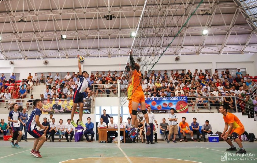 Động Lực tài trợ cho nhiều giải đấu như Giải bóng chuyền Làng Sen 2019. (Ảnh: : baonghean)