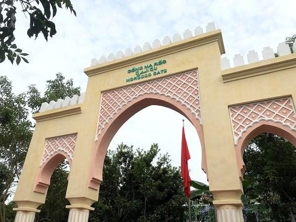 Chiếc cổng Marocco tại Ba Vì (Hà Nội). 