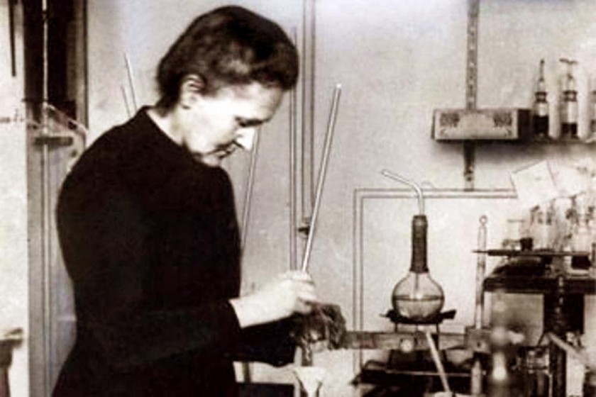 Marie Curie đã khẳng định phụ nữ có thể trở thành một nhà khoa học tài ba.