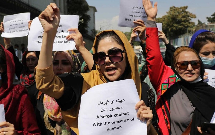 Phụ nữ Afghanistan đã biểu tình đòi nữ quyền. 