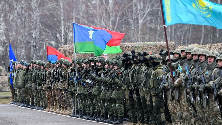 Lực lượng gìn giữ hòa bình CSTO trong một cuộc tập trận ở Nga năm 2021.