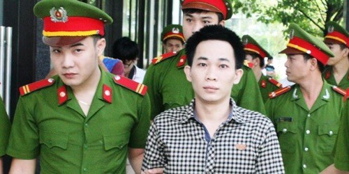 Trần Xuân Vinh được dẫn đến tòa