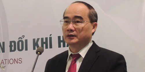 Chủ tịch UBTWMTTQ Việt Nam Nguyễn Thiện Nhân phát biểu tại hội nghị