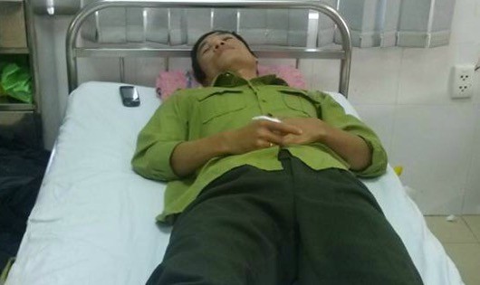 Anh Tuấn nằm điều trị tại Bệnh viện Đại học y Huế
                                                                                    
