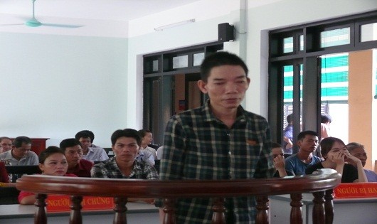 Bị cáo Nguyễn Văn Sơn tại phiên tòa.
