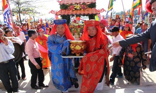 Lễ hội cầu ngư của người dân làng Thai Dương Hạ.