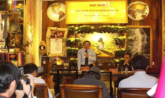 Ông Phan Tiến Dũng- Giám đốc Sở Văn hóa và Thể thao tỉnh Thừa Thiên Huế phát biểu tại buổi họp báo