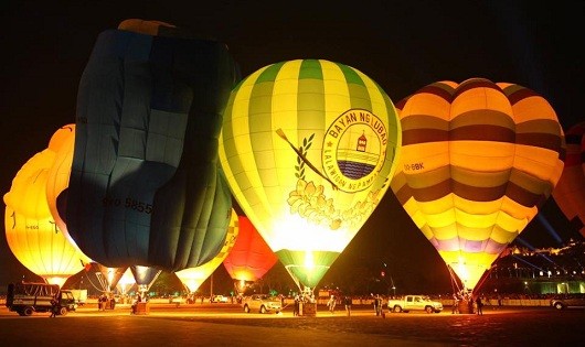 Rực rỡ lễ hội khinh khí cầu quốc tế tại Huế