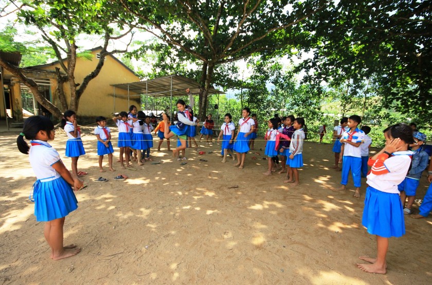 Thể trạng, sức khỏe trẻ em miền núi Quảng Nam được cải thiện từ khi chương trình sữa học đường triển khai (năm 2020).