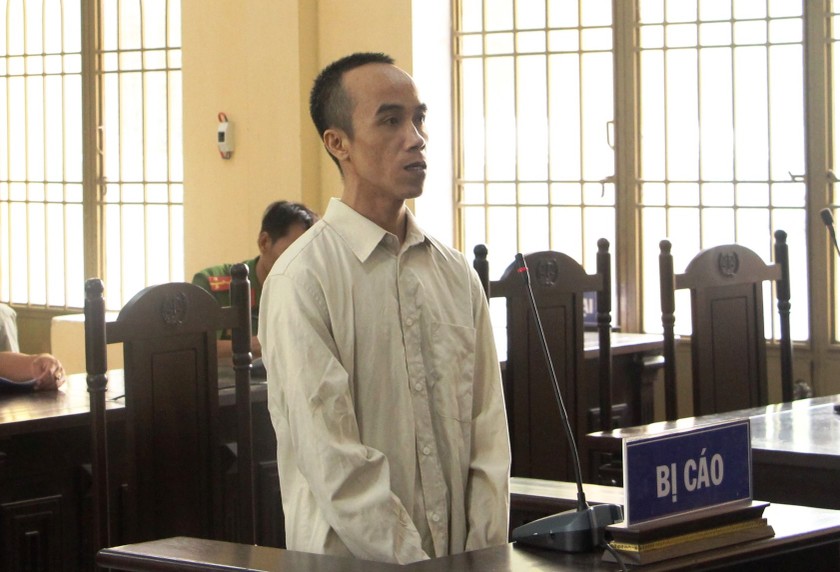 Bị cáo Nguyễn Hữu Tình tại phiên tòa.