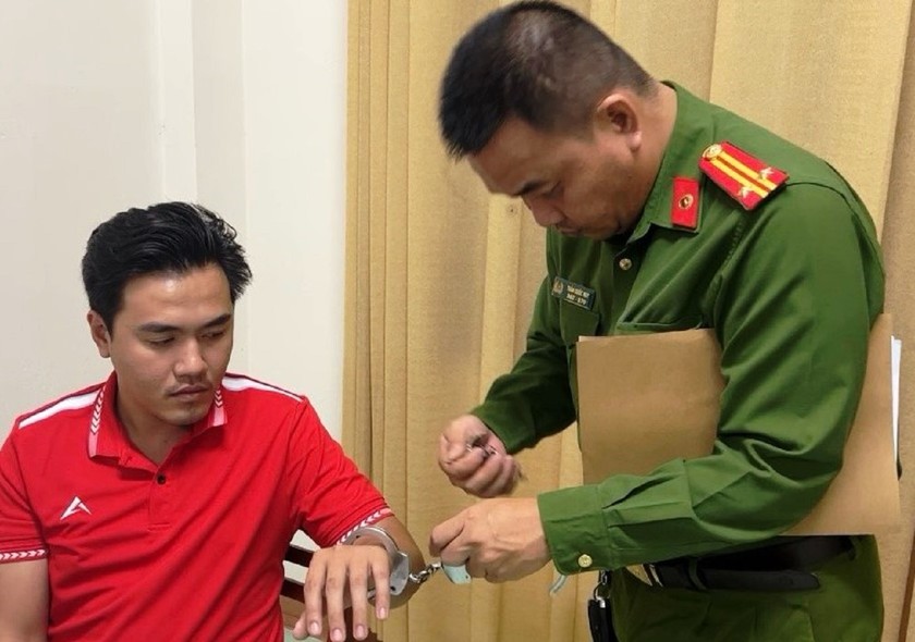 Phạm Huỳnh Minh Thịnh bị bắt khẩn cấp.