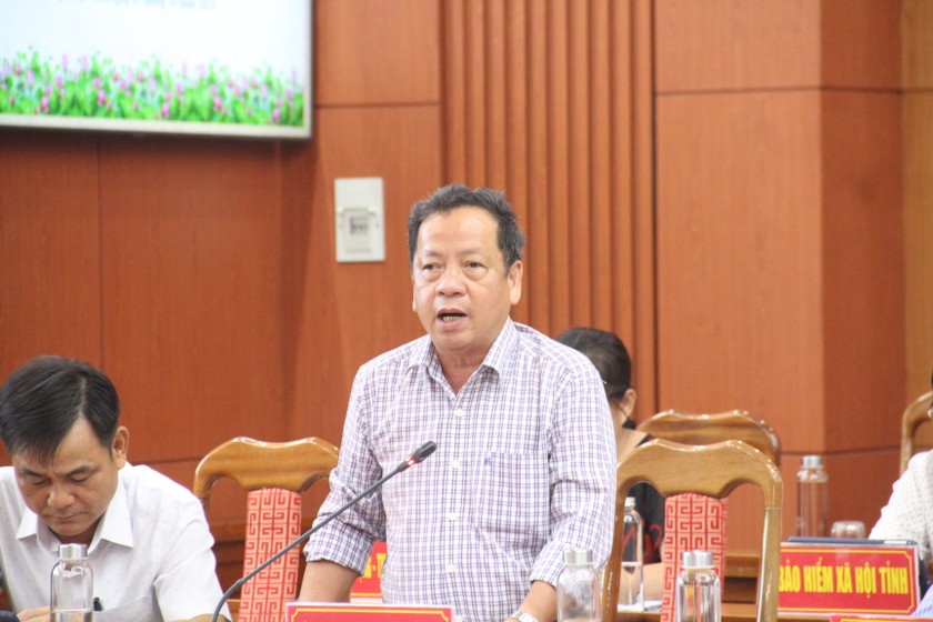 Ông Nguyễn Văn Thọ, nguyên Phó giám đốc Sở TN-MT, trả lời một số câu hỏi của báo chí tại cuộc họp báo gần đây. 