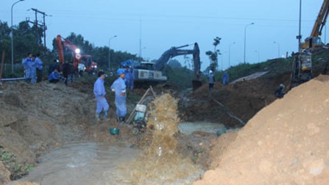 Sự cố vỡ đường ống nước sạch sông Đà lần thứ 3, xảy ra vào tháng 11/2013