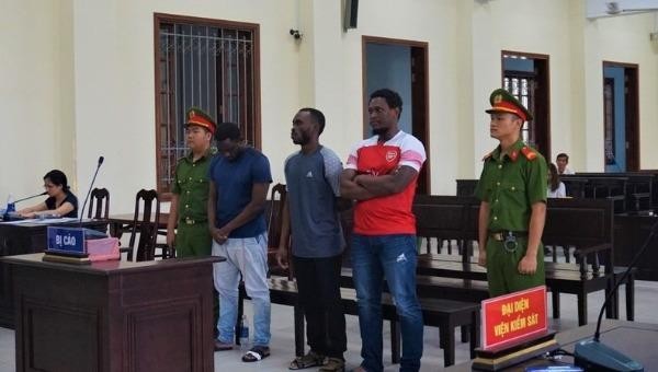 Tuyên án nhóm người châu Phi lừa đảo phụ nữ Việt