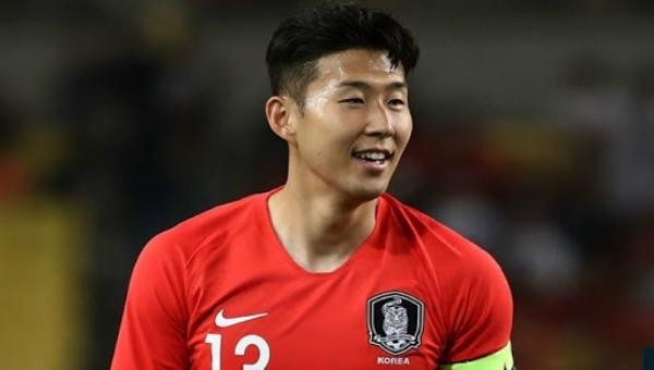 Ngôi sao bóng đá Son Heung Min lặng lẽ nhập ngũ