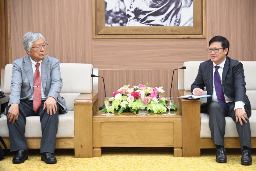 Thứ trưởng Bộ Tư pháp Mai Lương Khôi đã tiếp ông Ara Tadashi – Nguyên Chủ tịch Liên đoàn Luật sư Nhật Bản.