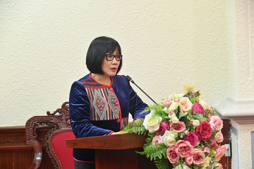 Đồng chí Đặng Hoàng Oanh phát biểu tại Hội nghị.