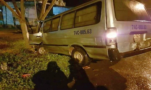 Hiện trường vụ tai nạn tối 23/10 tại thị trấn Khe Sanh (huyện Hướng Hóa).