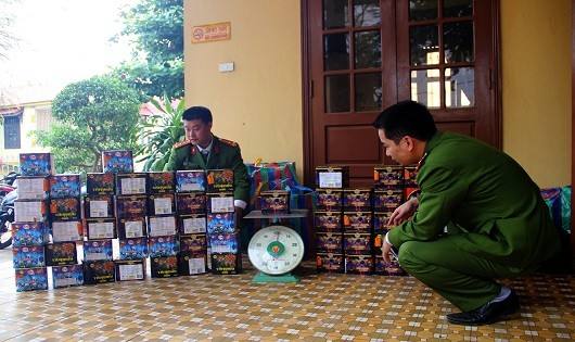 Số pháo lậu bị Cảnh sát Kinh tế Công an huyện Hướng Hóa phát hiện, thu giữ 