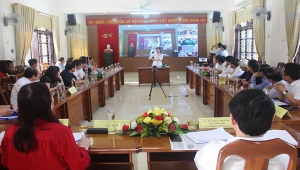 Lần đầu tiên Sở GD&ĐT tỉnh Quảng Trị đưa vào sử dụng cầu truyền hình kết nối với các đơn vị trường học.