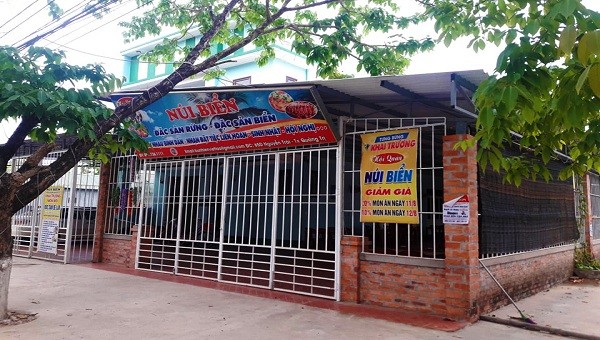 Nhiều hàng quán kinh doanh ăn uống tại Quảng Trị tạm đóng cửa để phòng tránh dịch Covid-19