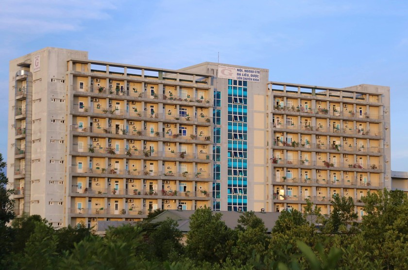 Hiện tầng 6, dãy nhà G, Bệnh viện Đa khoa tỉnh Quảng Trị - nơi bệnh nhân số 832 điều trị đã bị phong tỏa tạm thời