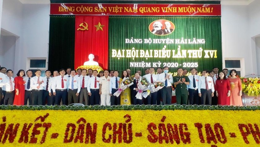 Ra mắt BCH Đảng bộ huyện Hải Lăng khóa XVI, nhiệm kỳ 2020 – 2025.