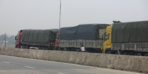 Hà Tĩnh: Bắt giữ 10 xe quá tải lọt qua trạm cân nhiều tỉnh