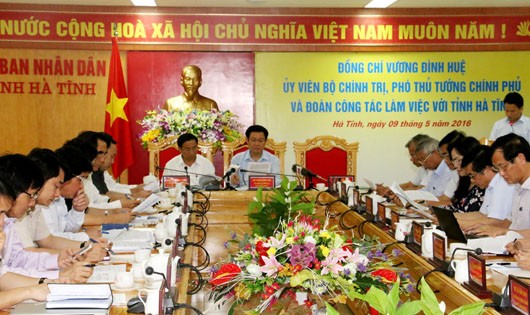 Phó Thủ tướng Vương Đình Huệ làm việc Hà Tĩnh