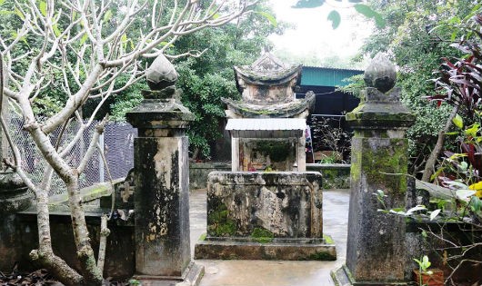 Ngôi mộ thời Nguyễn được tìm thấy trong vườn một người dân