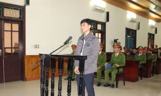 Bị cáo Nguyễn Văn Hóa tại phiên tòa xét xử