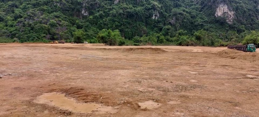 Đất trồng rừng sản xuất đã bị doanh nghiệp san phẳng trái phép tại xóm Khai Đồi, xã Sào Báy