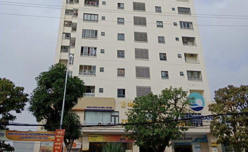 Xây dựng vượt tầng, điều chỉnh thành căn hộ penthouse không phép tại dự án Tổ hợp TTTM Tecco (số 215, đường Lê Lợi, phường Lê Lợi, TP. Vinh, Nghệ An).