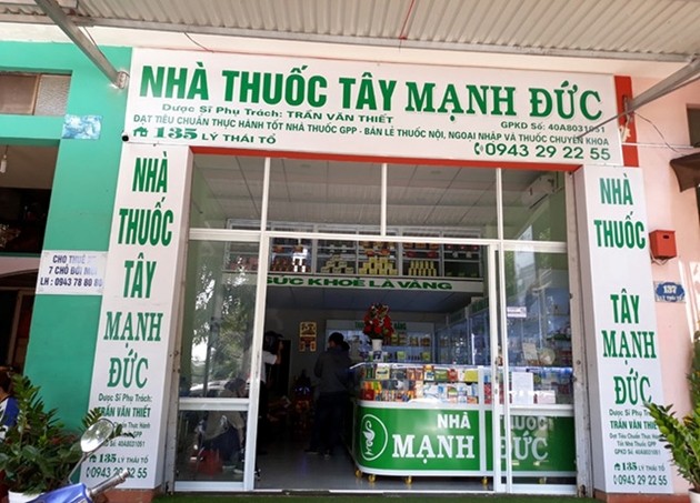 Nhà thuốc ở Đắk Lắk bị rút giấy phép vì găm khẩu trang không bán