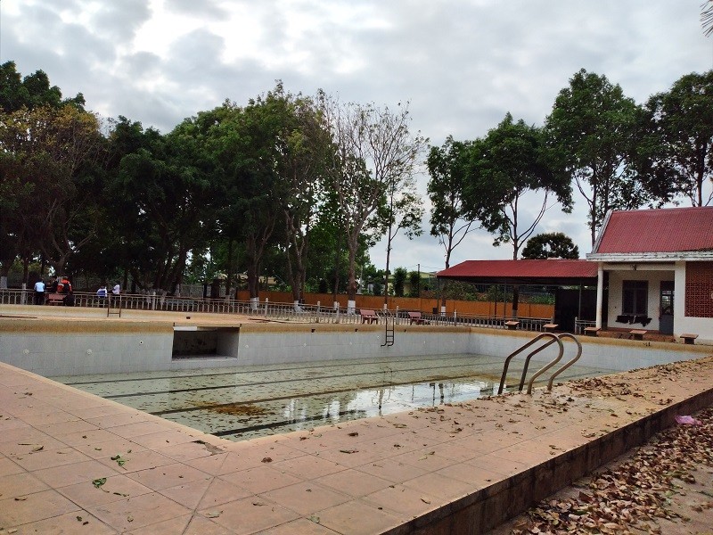 Hồ bơi trong Trung tâm văn hóa 719 - nơi cháu Lâm tử vong.