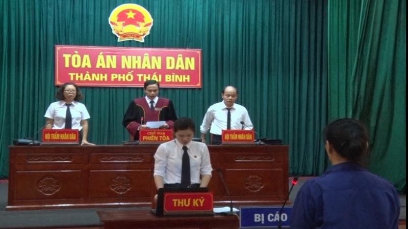 Quang cảnh một phiên tòa xét xử tội phạm liên quan ma túy tại Thái Bình.