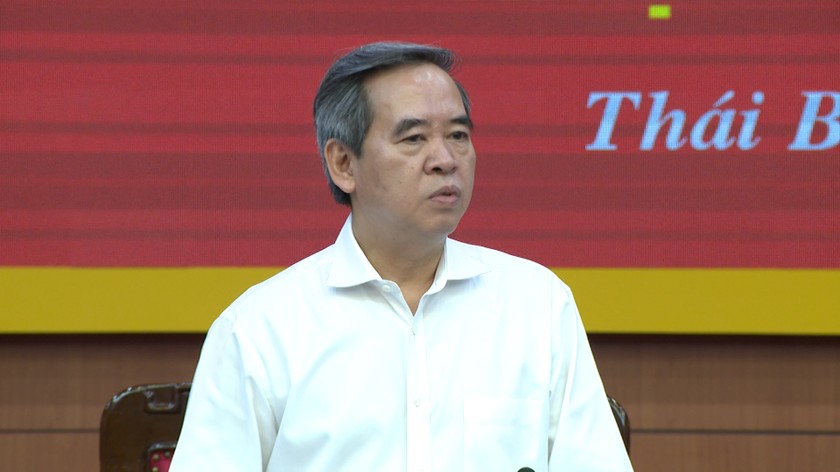 Đồng chí Nguyễn Văn Bình, Ủy viên Bộ Chính trị, Bí thư Trung ương Đảng, Trưởng Ban Kinh tế Trung ương phát biểu tại Hội nghị. Ảnh: TBTV.