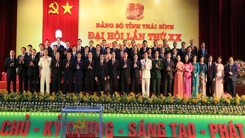 Ban Chấp hành Đảng bộ tỉnh Thái Bình khóa XX, nhiệm kỳ 2020-2025 gồm 51 đồng chí chính thức ra mắt tại Đại hội.