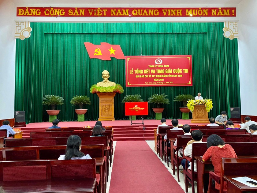 Kon Tum trao Giải Báo chí về xây dựng Đảng năm 2021