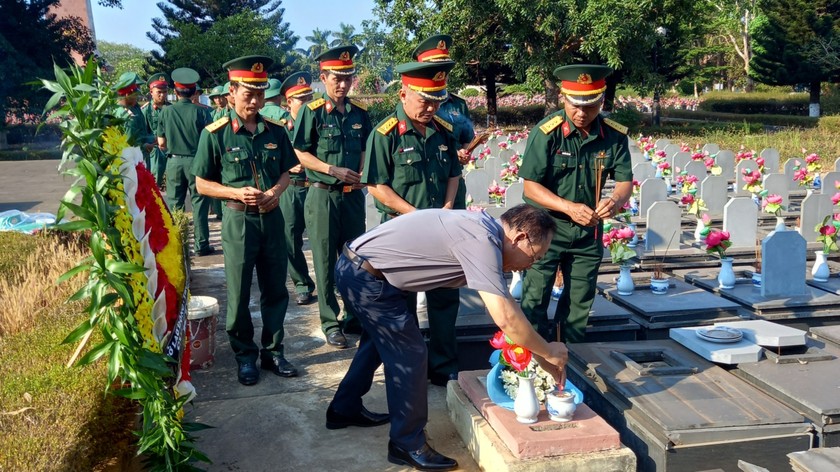 Truy điệu và cải táng hài cốt liệt sĩ tại nghĩa trang liệt sĩ tỉnh Gia Lai