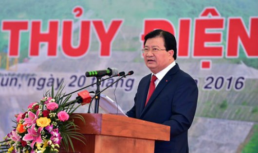  Phó Thủ tướng Trịnh Đình Dũng nhận xét, Thủy điện Lai Châu là điểm sáng về sáng kiến cải tiến kỹ thuật và tối ưu hóa sản xuất.

