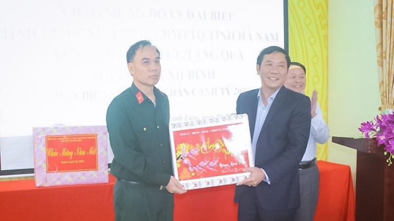 Lãnh đạo tỉnh Hà Nam thăm, tặng quà cho thương binh, bệnh binh nhân dịp Tết Canh Tý 2020
