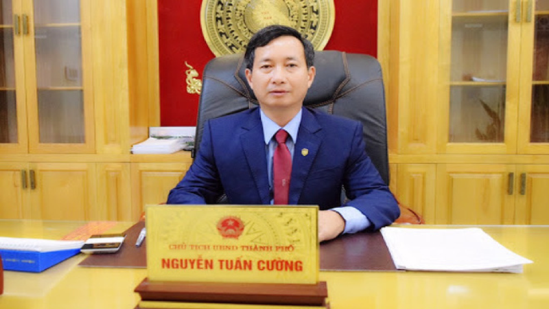 Khiển trách Chủ tịch UBND TP Hưng Yên do vi phạm Luật cán bộ, công chức