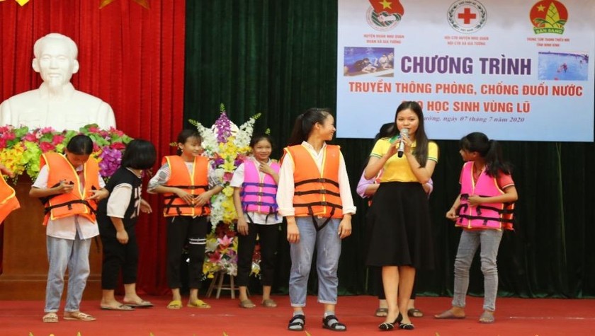 Phòng, chống đuối nước cho học sinh các xã vùng xả lũ ở Ninh Bình