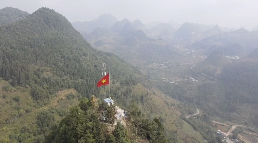 Công trình Cột cờ trên núi Cô Tiên - Điểm nhấn phát triển du lịch của huyện Mường Khương