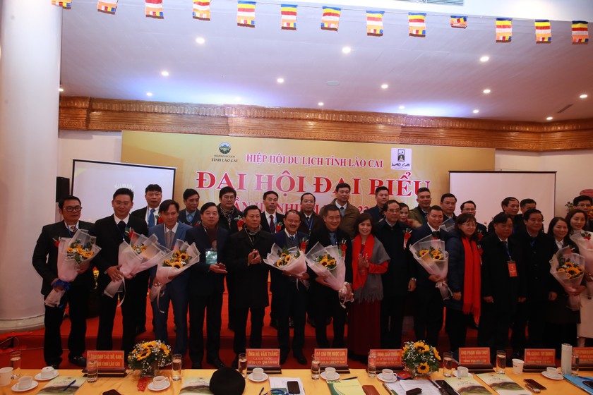 Ban chấp hành Hiệp hội Du lịch tỉnh Lào Cai khóa mới ra mắt